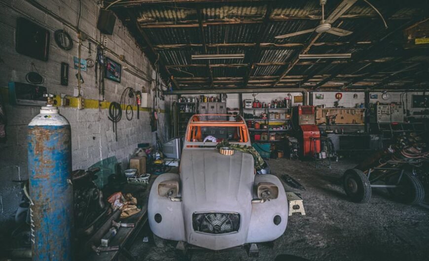 Side pocket sweat shirt