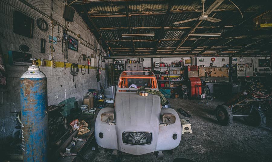 Side pocket sweat shirt